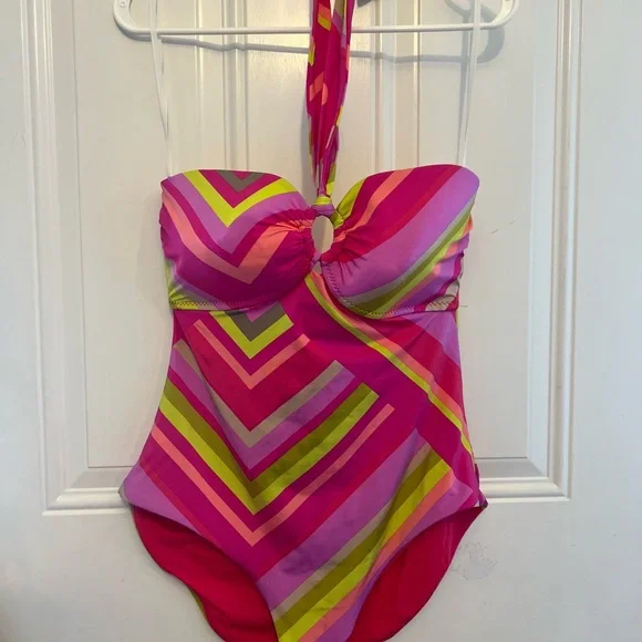 NWT Trina Turk Waltz Bandeau One Piece Pink Swimsuit 12 - Picture 2 of 6